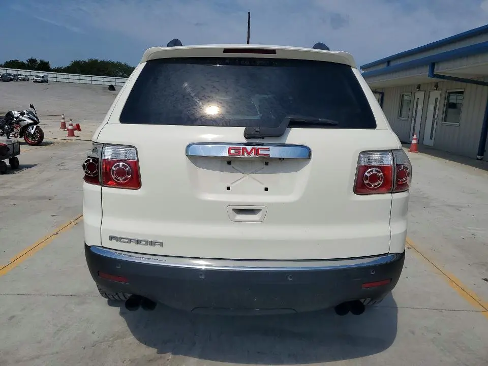 2011 GMC ACADIA SLE  