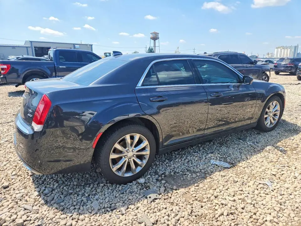 2016 CHRYSLER 300 LIMITED  