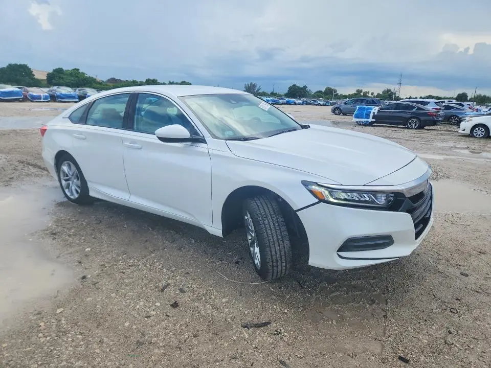 2018 HONDA ACCORD LX  