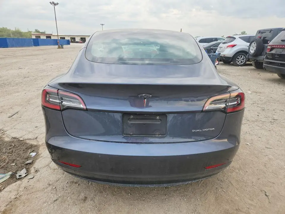 2018 TESLA MODEL 3   