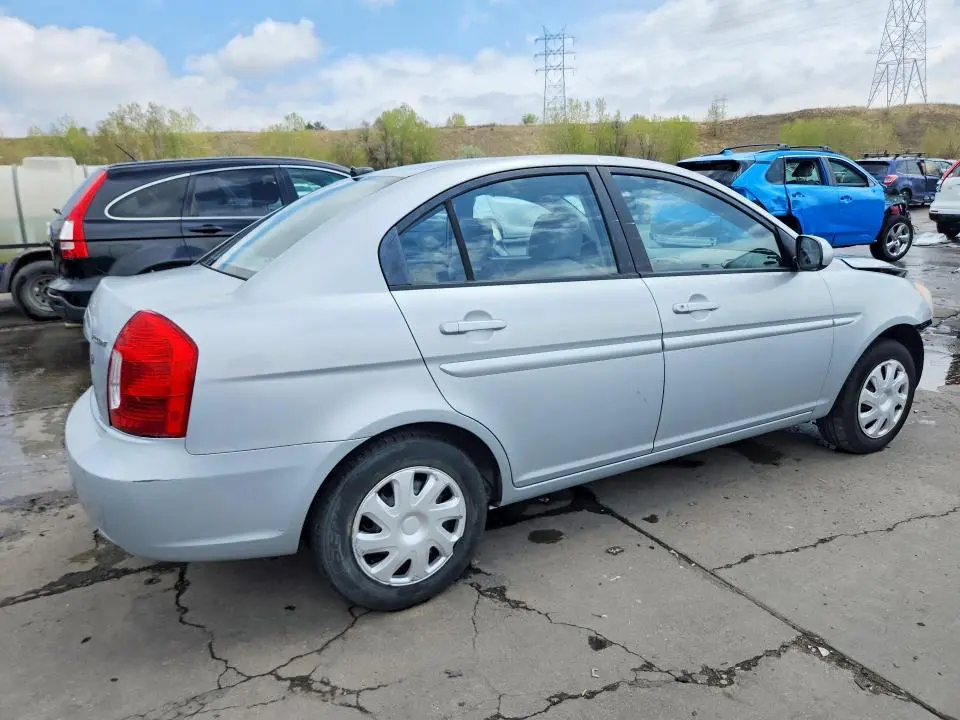 2010 HYUNDAI ACCENT GLS  