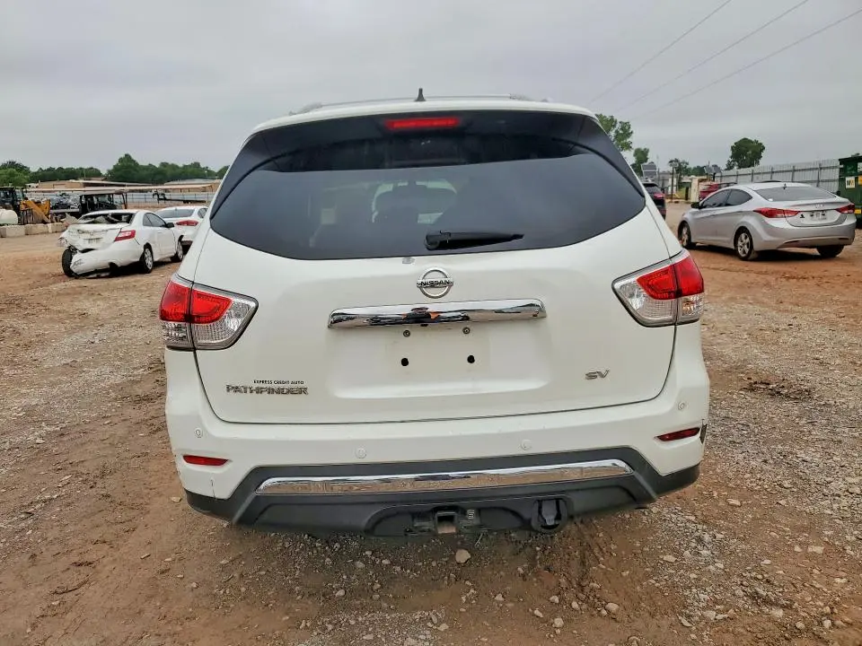 2016 NISSAN PATHFINDER SV  