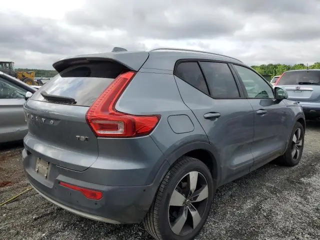 2019 VOLVO XC40 T5 MOMENTUM  