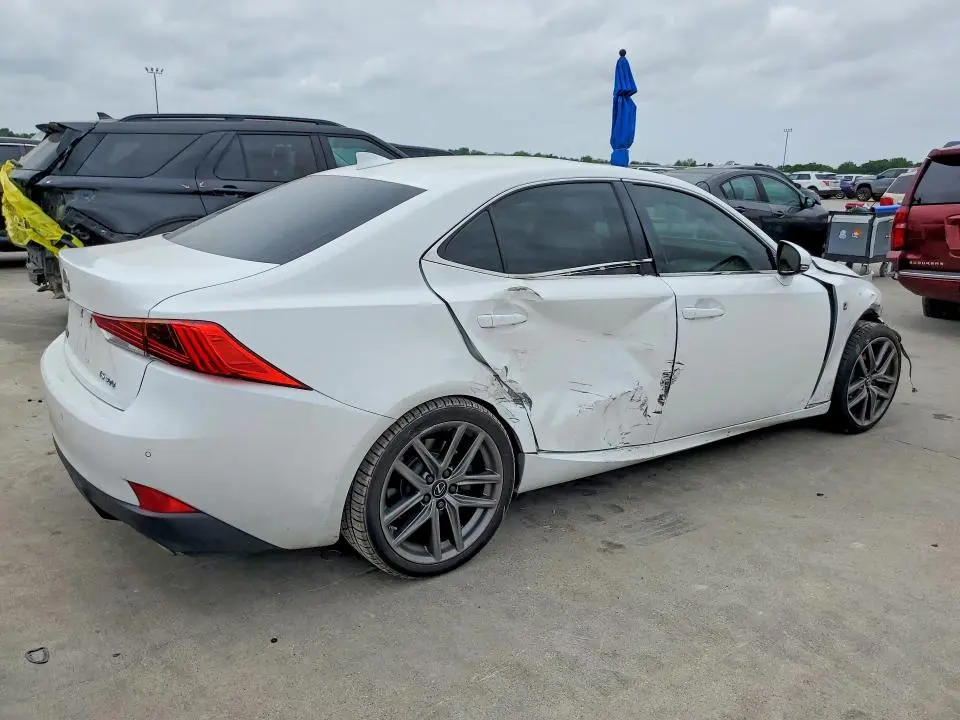 2019 LEXUS IS 300  