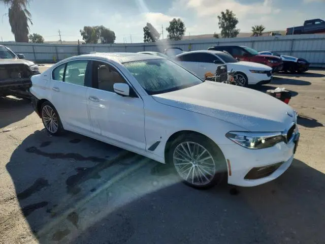 2018 BMW 530E   