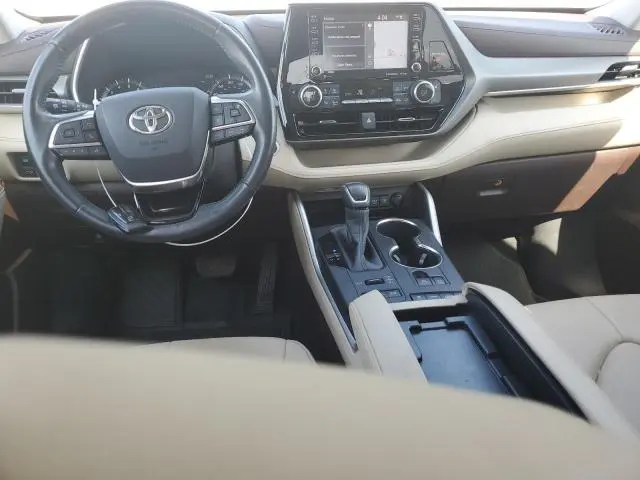 2020 TOYOTA HIGHLANDER XLE  