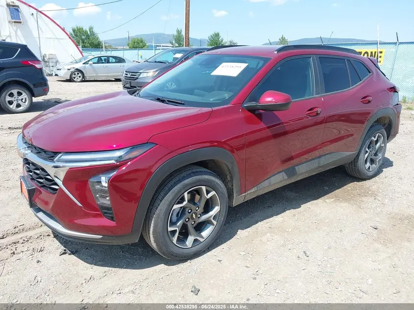 2025 CHEVROLET TRAX FWD LT