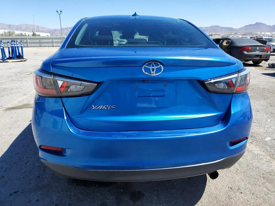 2019 TOYOTA YARIS LE  
