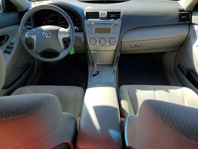 2010 TOYOTA CAMRY LE  