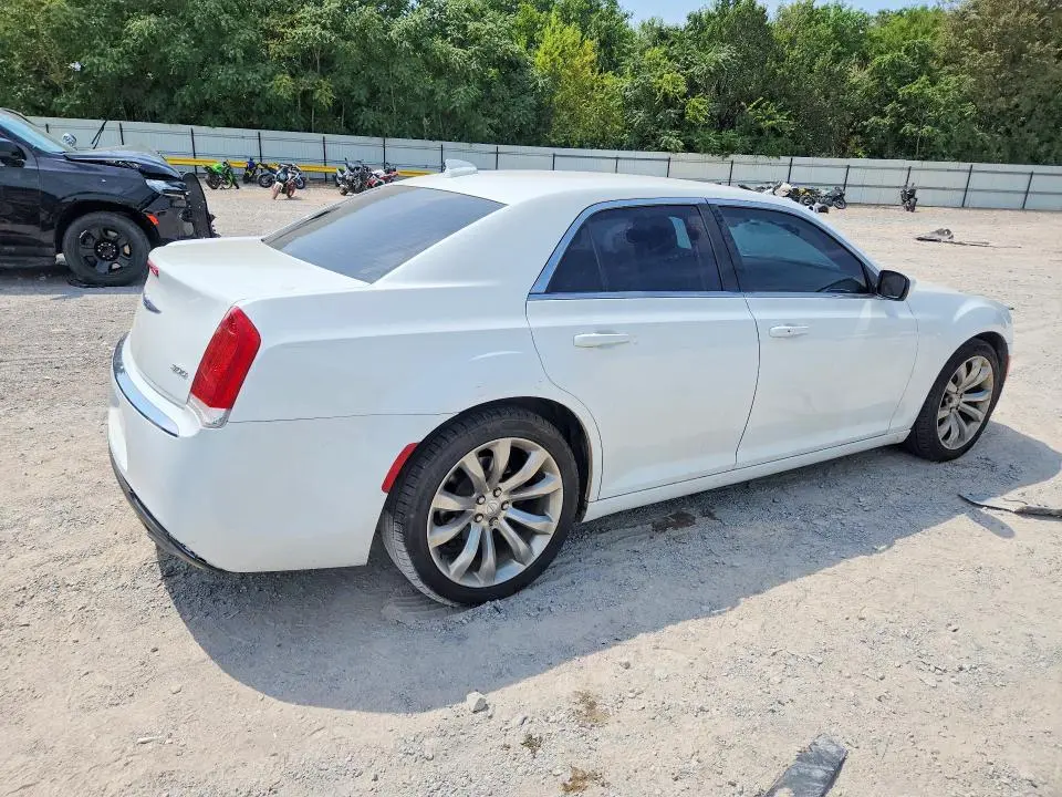 2018 CHRYSLER 300 TOURING  