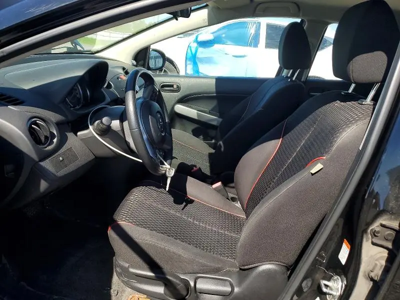 2011 MAZDA MAZDA2   