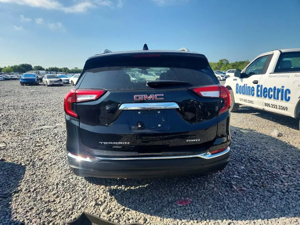 2022 GMC TERRAIN SLT  