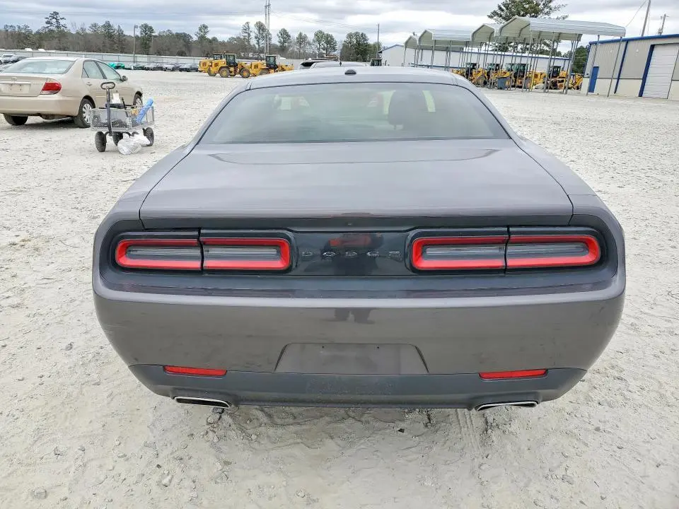 2016 DODGE CHALLENGER SXT  