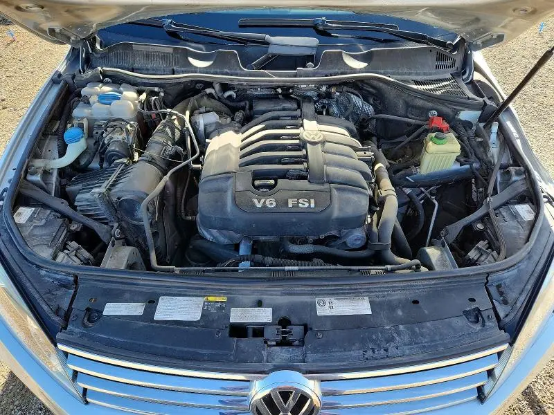 2015 VOLKSWAGEN TOUAREG V6  