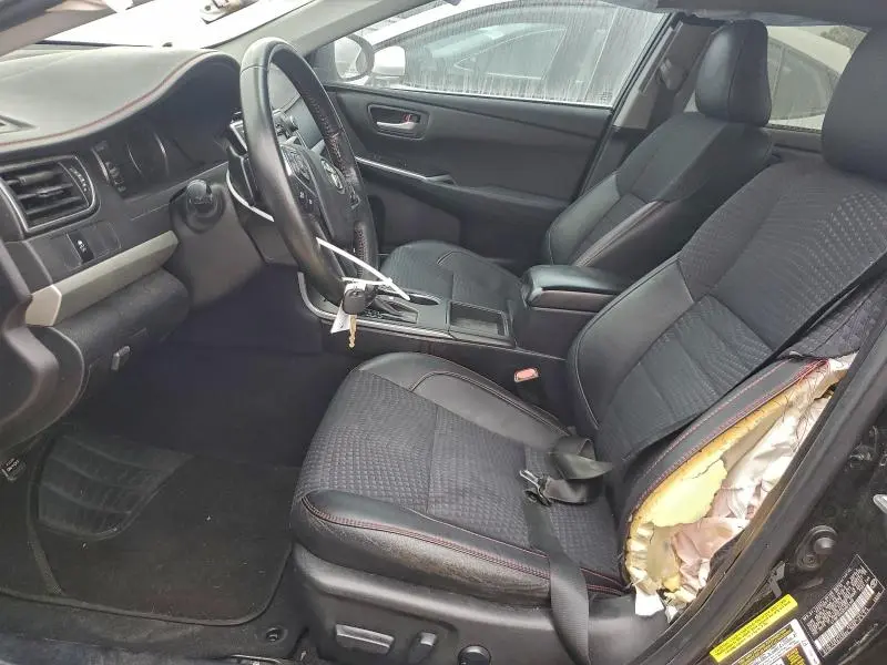 2015 TOYOTA CAMRY LE  