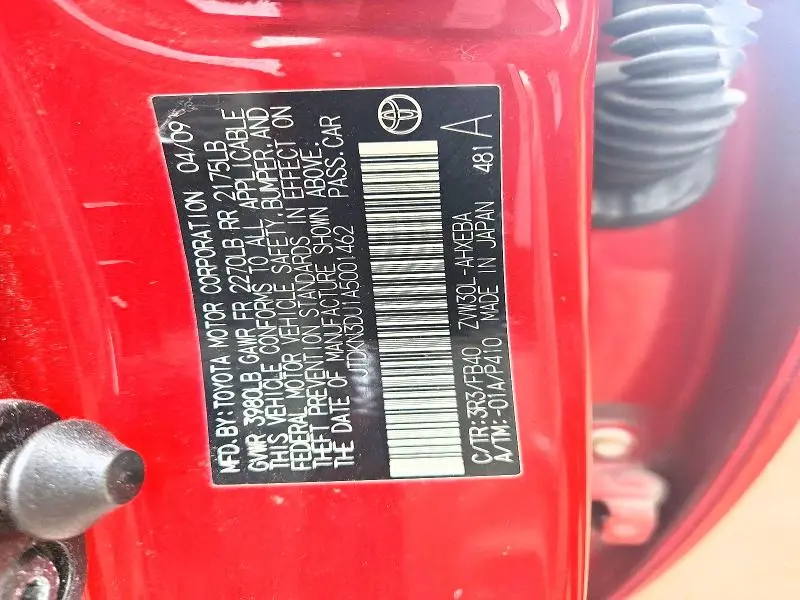 2010 TOYOTA PRIUS III  