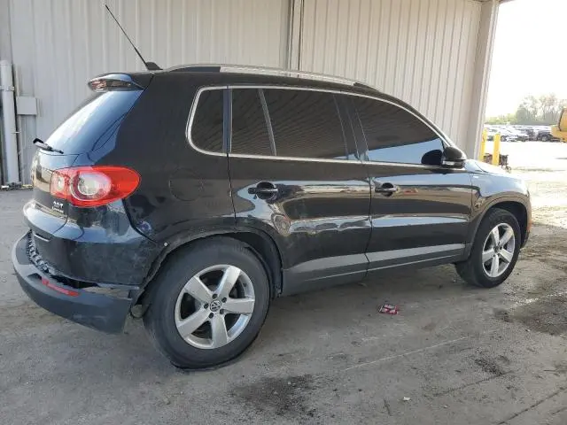 2010 VOLKSWAGEN TIGUAN SE  