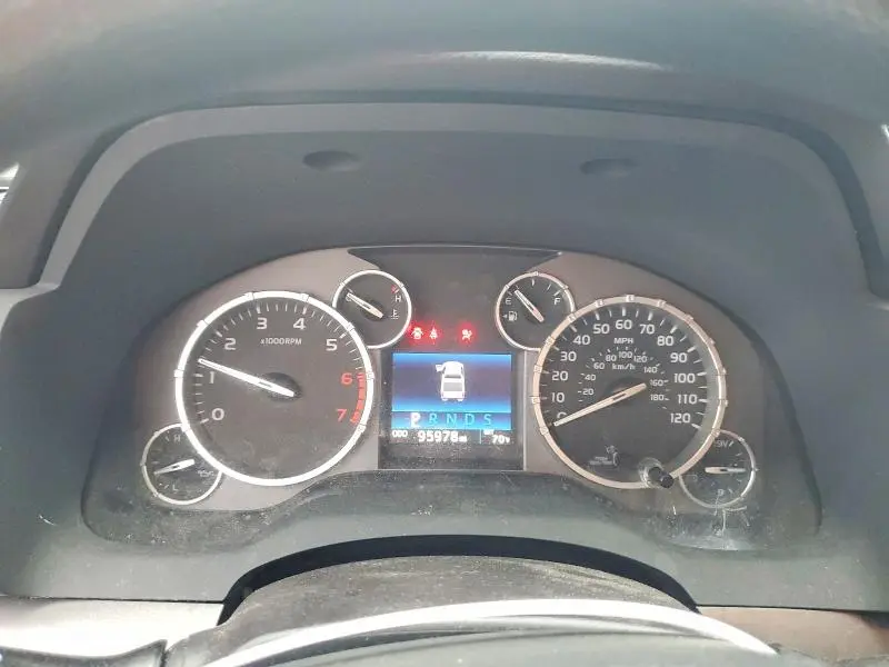 2016 TOYOTA TUNDRA SR5  