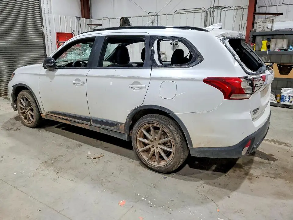 2018 MITSUBISHI OUTLANDER SE  