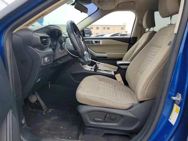 2021 FORD EXPLORER XLT  
