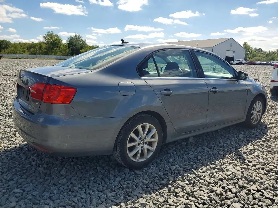2014 VOLKSWAGEN JETTA SE  