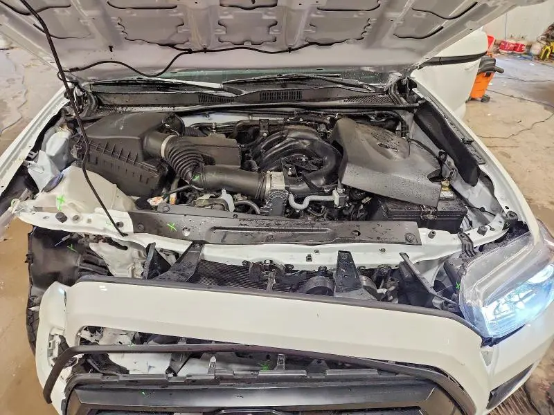 2022 TOYOTA TACOMA SR V6  