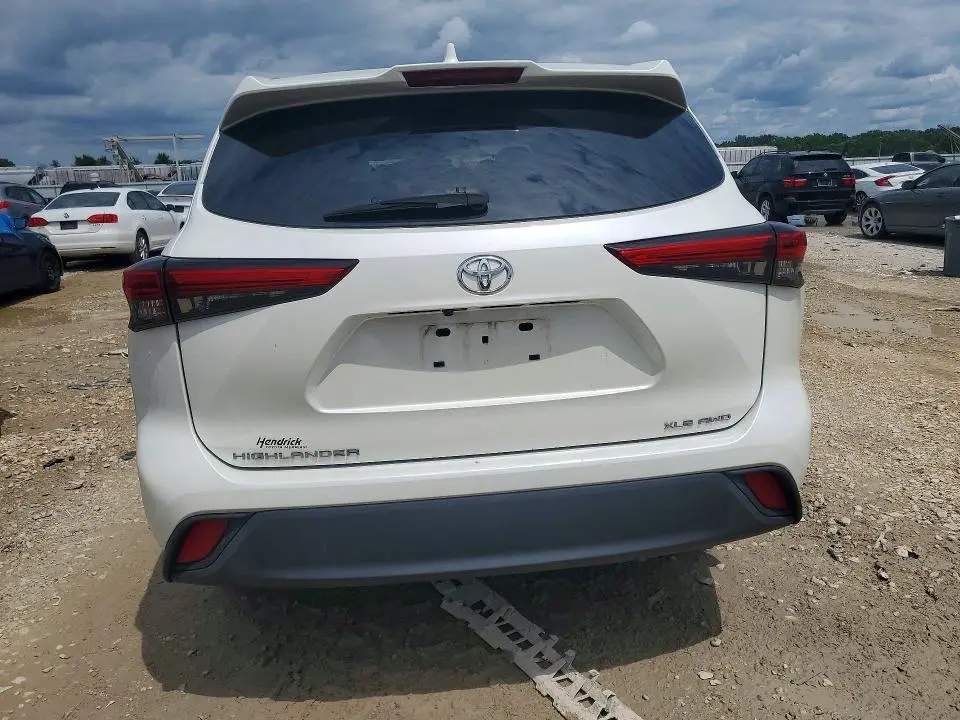 2020 TOYOTA HIGHLANDER XLE  