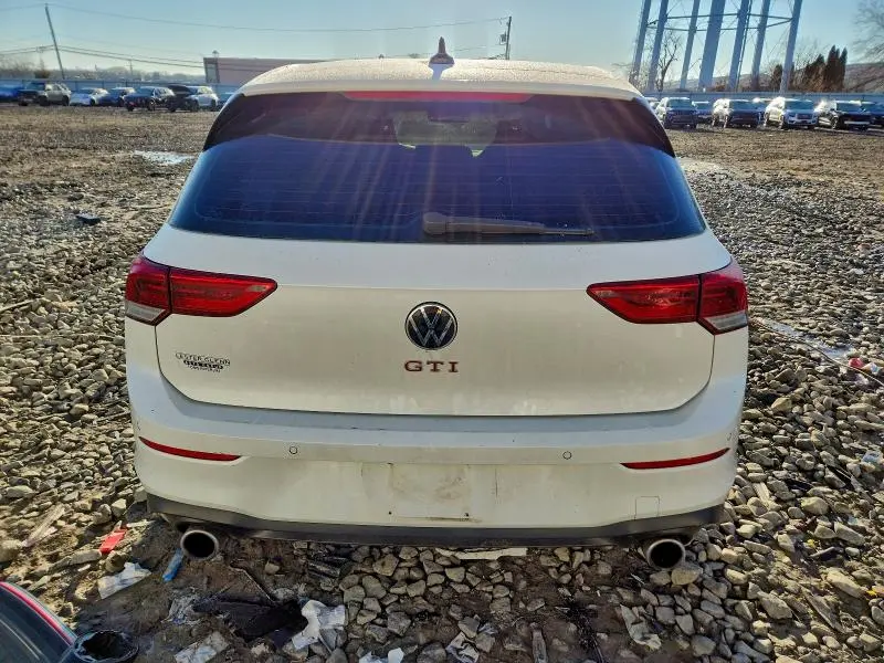 2022 VOLKSWAGEN GTI SE  
