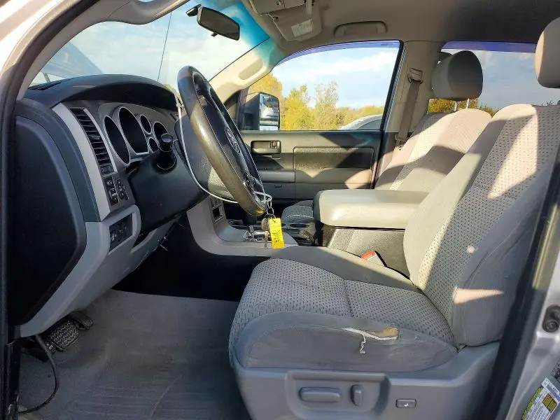 2010 TOYOTA TUNDRA CREWMAX SR5  