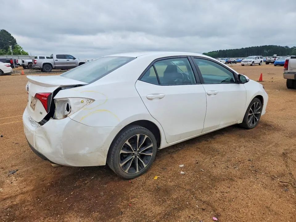 2019 TOYOTA COROLLA SE  