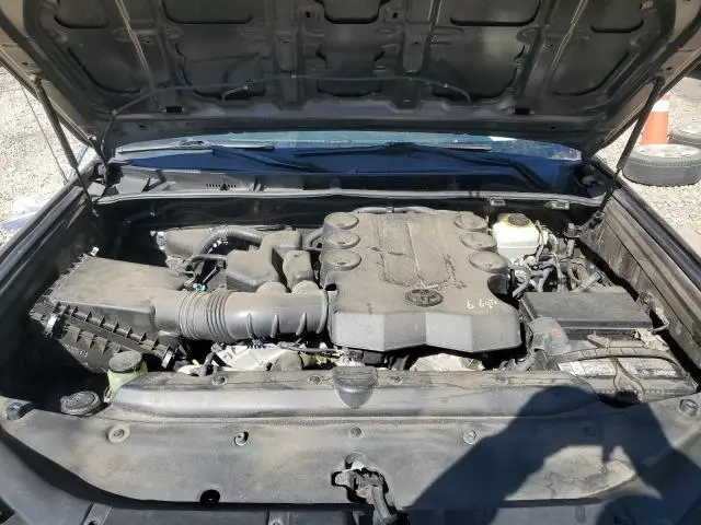 2011 TOYOTA 4RUNNER SR5  