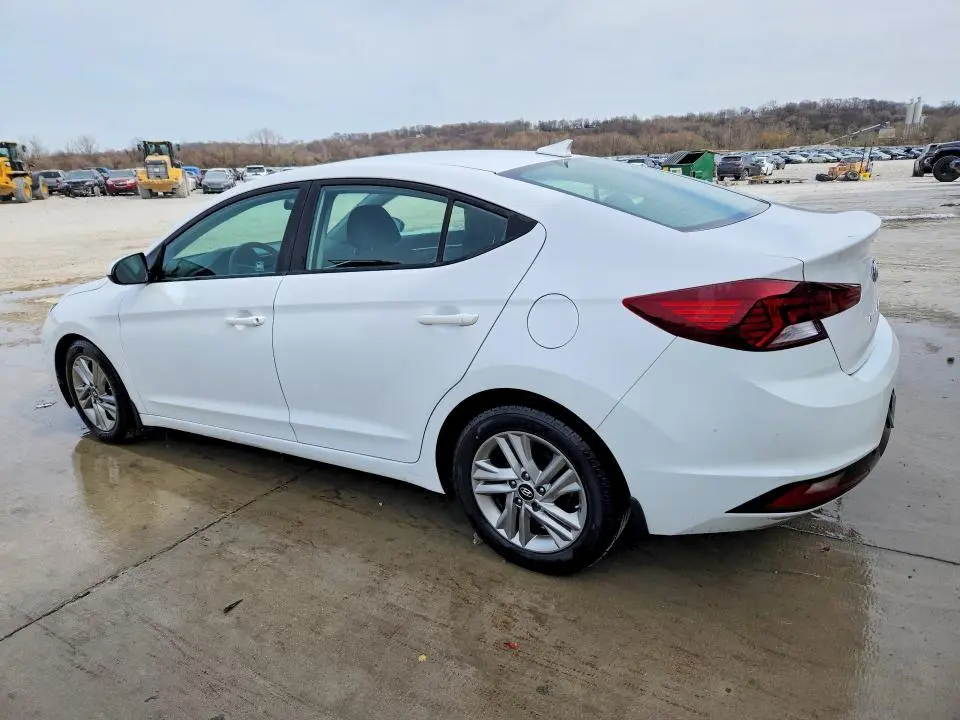 2020 HYUNDAI ELANTRA SEL  