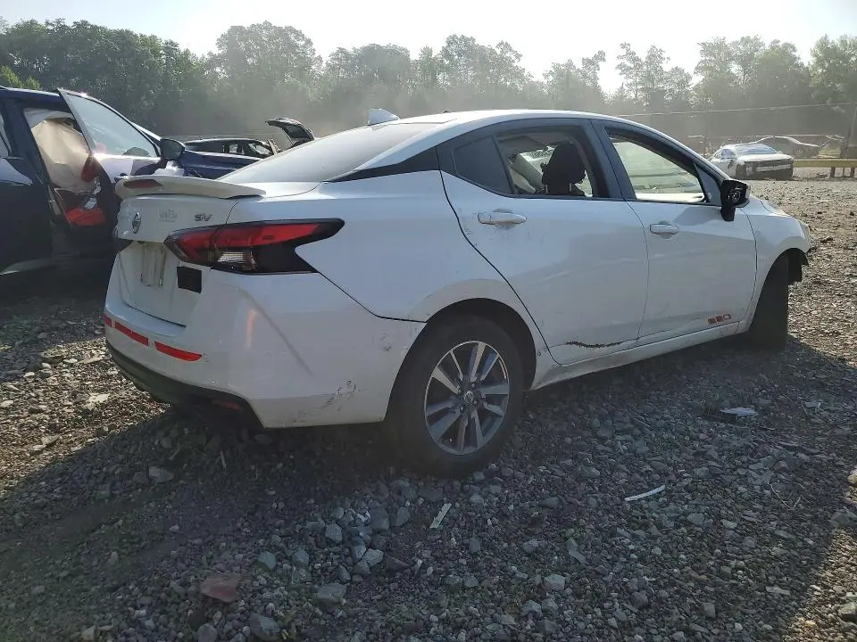 2021 NISSAN VERSA SV  