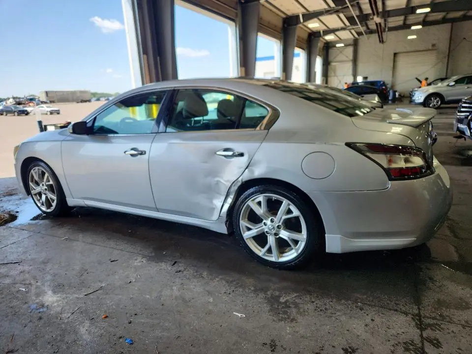 2012 NISSAN MAXIMA S  