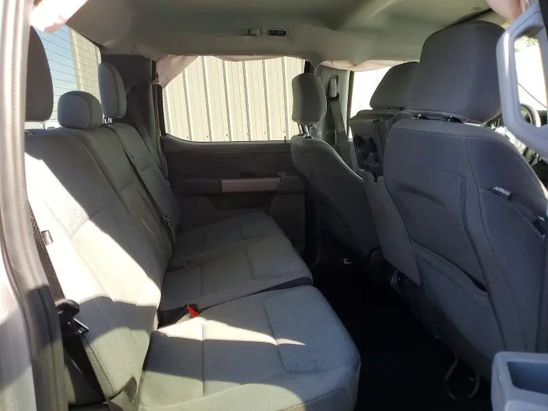 2025 FORD F150 XLT  