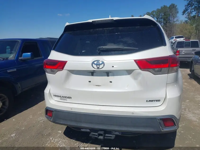 2017 TOYOTA HIGHLANDER LIMITED