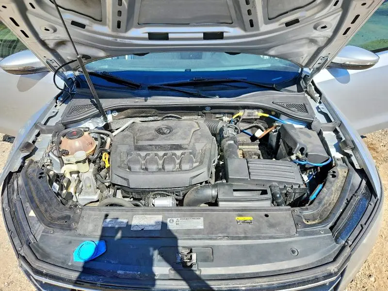 2018 VOLKSWAGEN PASSAT SE  