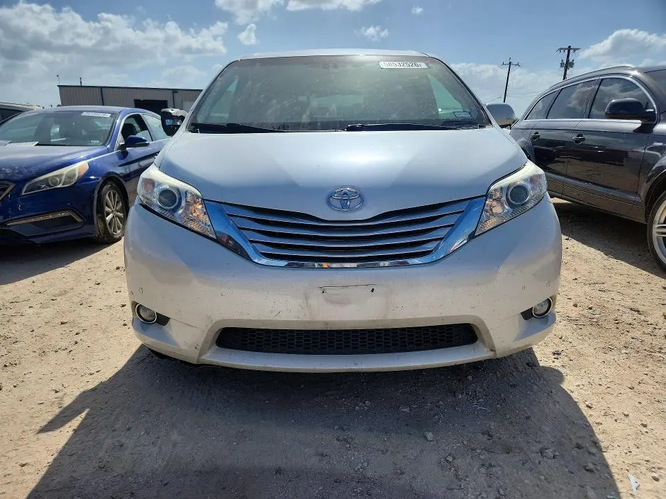 2013 TOYOTA SIENNA LIMITED 7-PASSENGER  