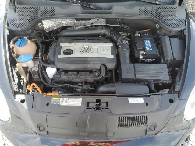 2013 VOLKSWAGEN BEETLE TURBO  