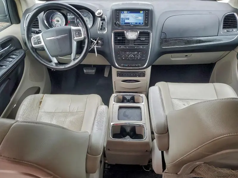 2011 CHRYSLER TOWN & COUNTRY TOURING L  