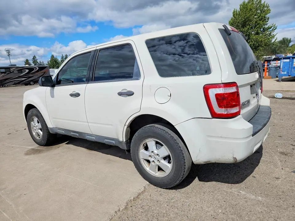 2010 FORD ESCAPE XLS  