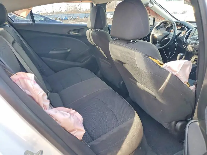 2016 CHEVROLET CRUZE LT  