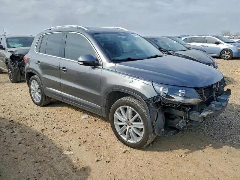 2014 VOLKSWAGEN TIGUAN S  