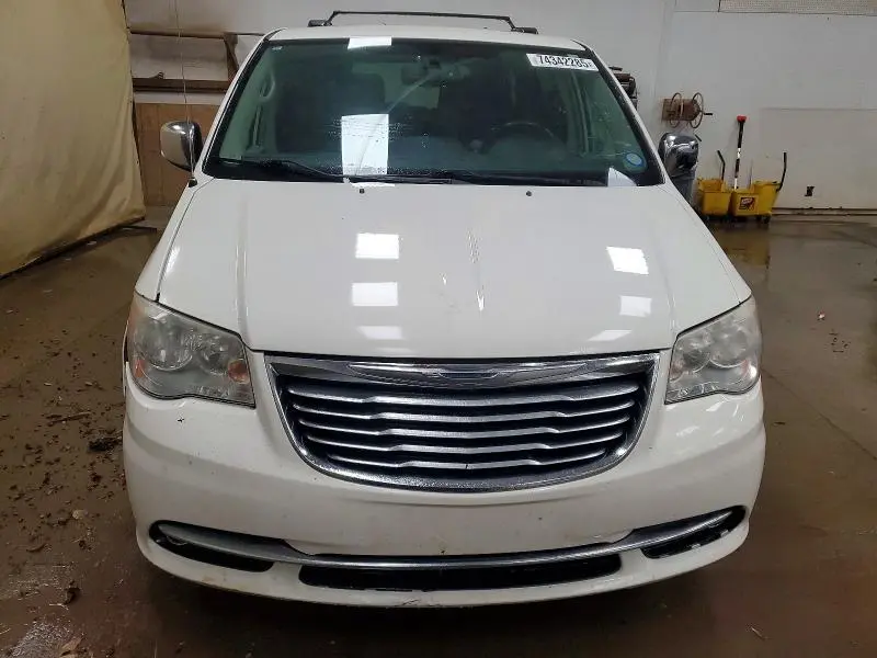 2013 CHRYSLER TOWN & COUNTRY TOURING L  