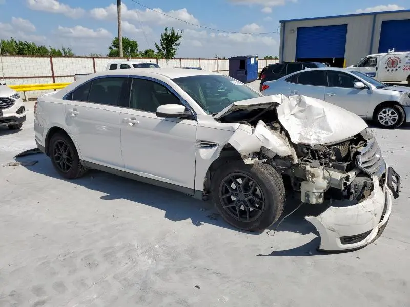 2015 FORD TAURUS SEL  