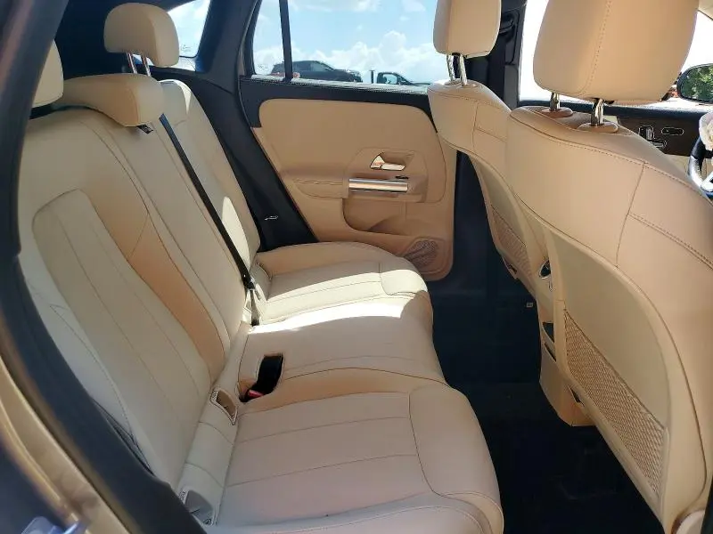 2023 MERCEDES-BENZ GLA 250 4MATIC  