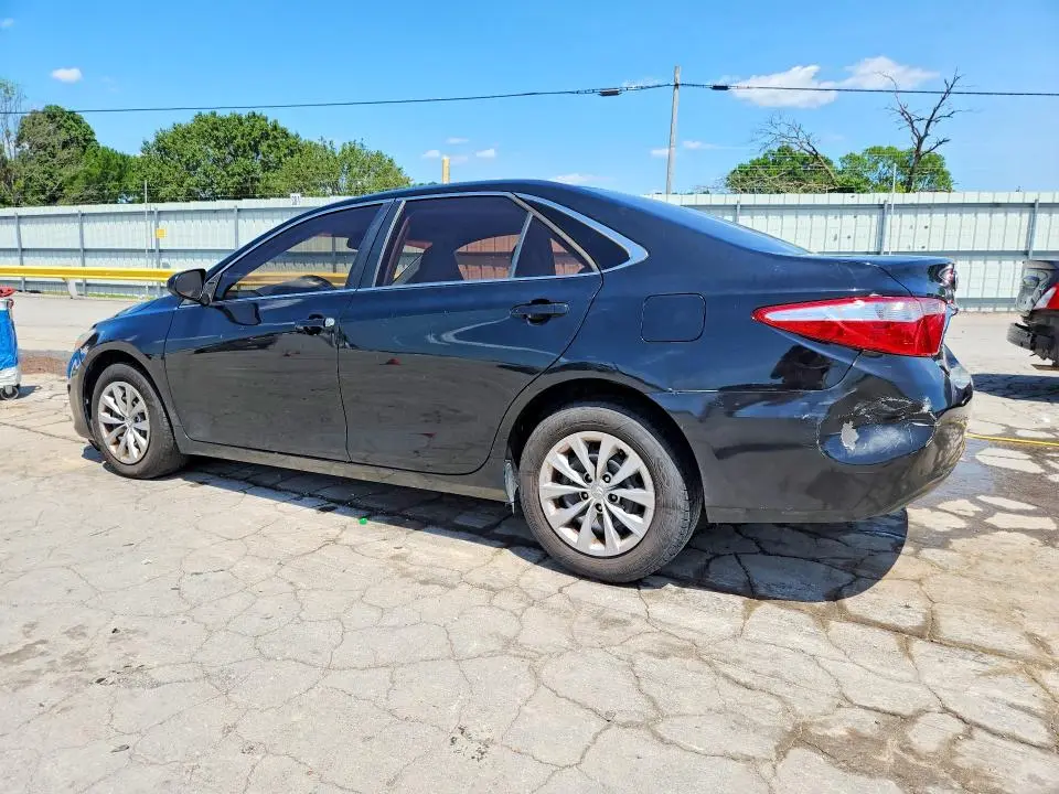 2017 TOYOTA CAMRY LE  