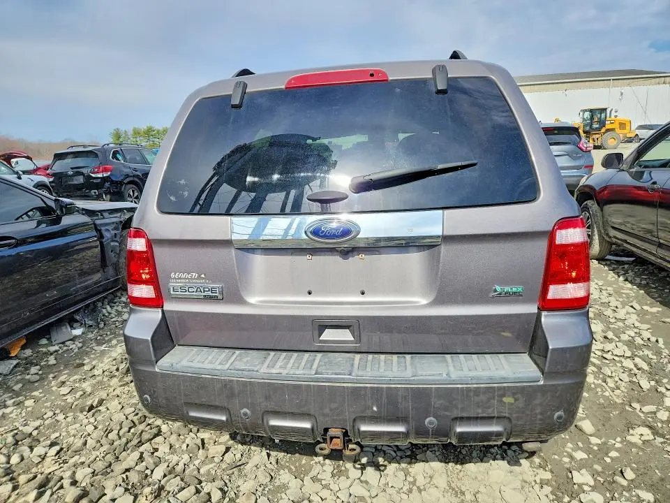 2011 FORD ESCAPE   