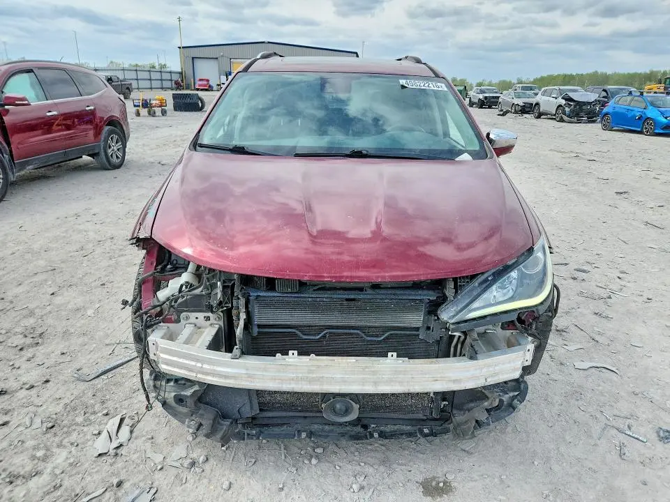 2017 CHRYSLER PACIFICA LIMITED  