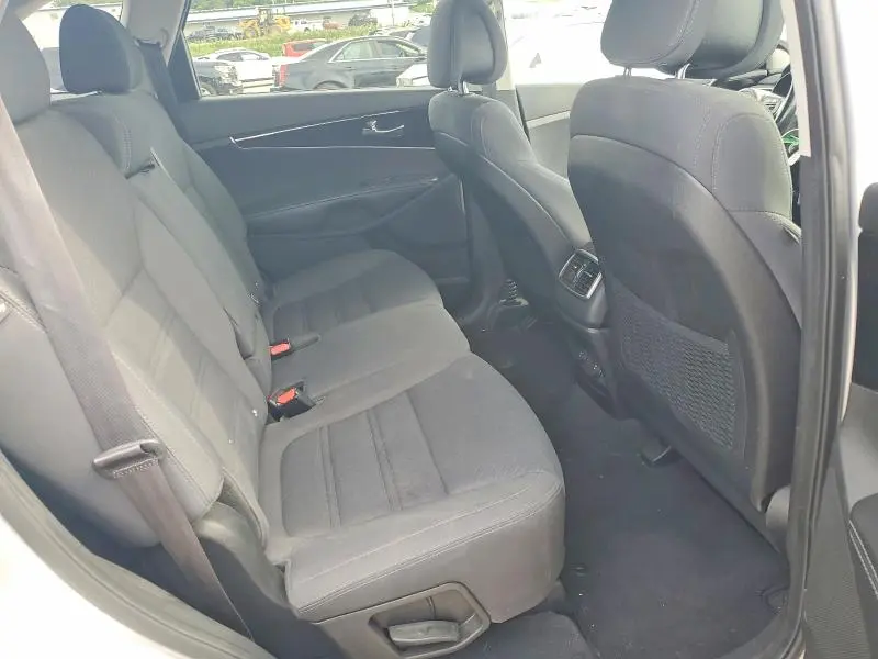 2016 KIA SORENTO LX V6  